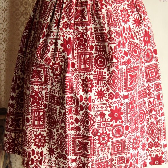 Vintage 1950s Dress, Red and White Cotton Fit and Flare with Lace Trim - Picture 4 of 13